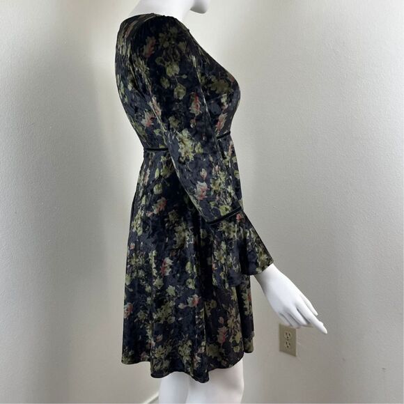 Banned Retro Womens Size 14 Fair & Foward Floral Velvet Mini Dress Bell Sleeve - Picture 13 of 14